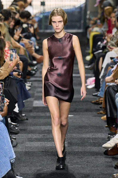 Look 1